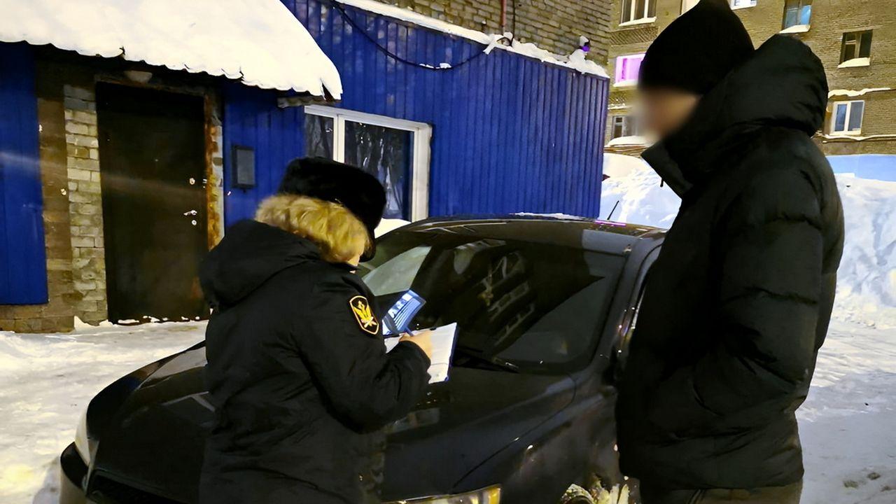 Житель Оленегорска лишился машины из-за долгов